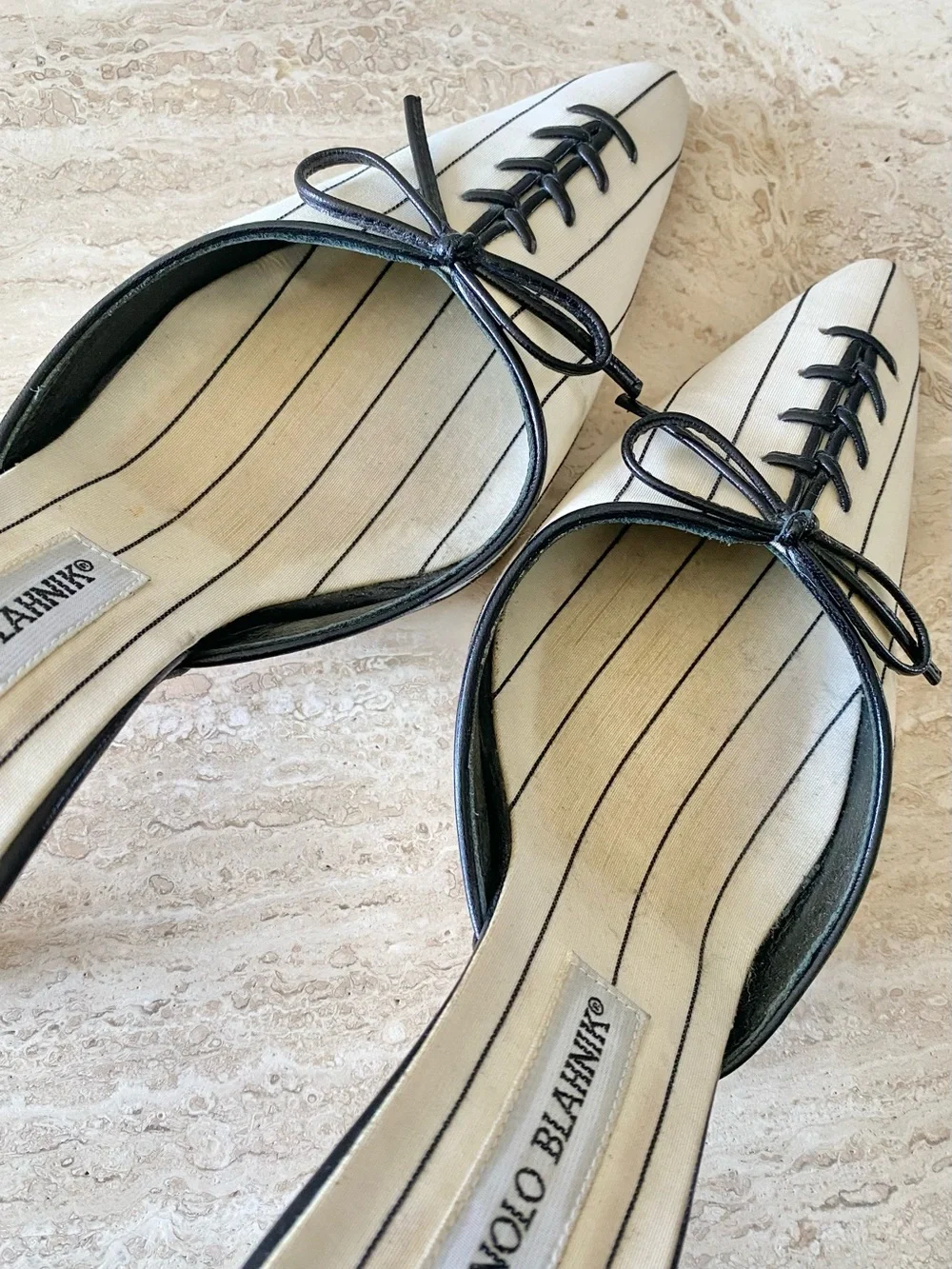 Vintage Manolo Blahnik Pinstripe Bow Mule Heels - Picture 9 of 12